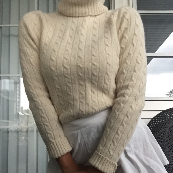 CREAM KNIT TURTLE NECK - Picture 2 of 6